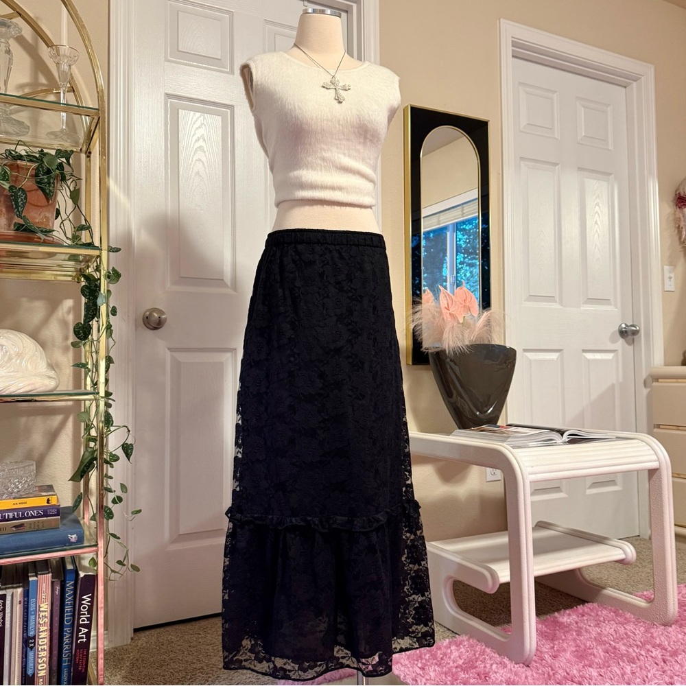 ❌SOLD❌ Vintage Black Lace Maxi Skirt